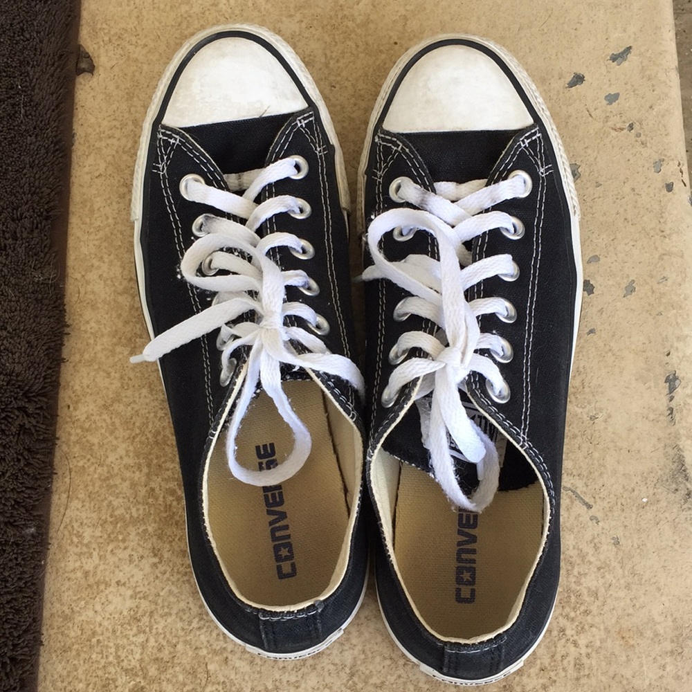 Converse low tops, women's 7.5, black.
